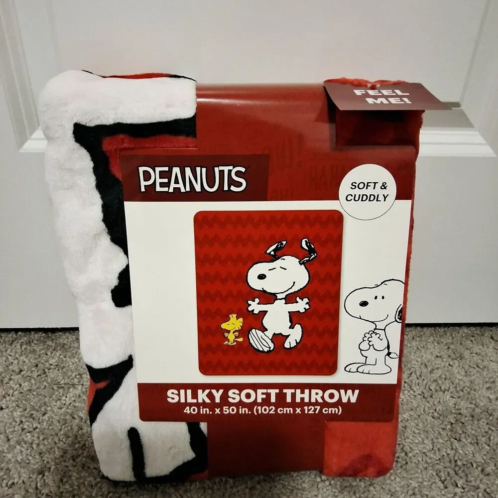Peanuts Snoopy & Woodstock Silky Soft Red Throw Blanket 40x50 New w/ Tags
